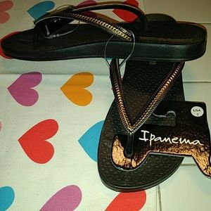 Ipanema Ana Metallic ll Sandals